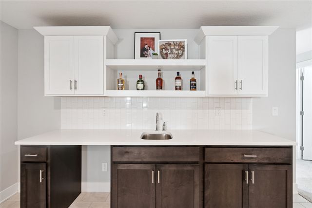 2106 Autumn Blaze Drive, Norwalk, IA 50211