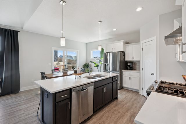 2106 Autumn Blaze Drive, Norwalk, IA 50211