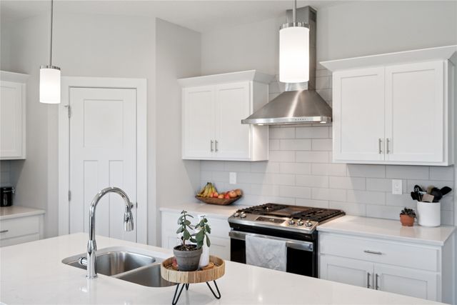 2106 Autumn Blaze Drive, Norwalk, IA 50211