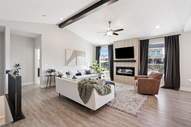 2106 Autumn Blaze Drive, Norwalk, IA 50211