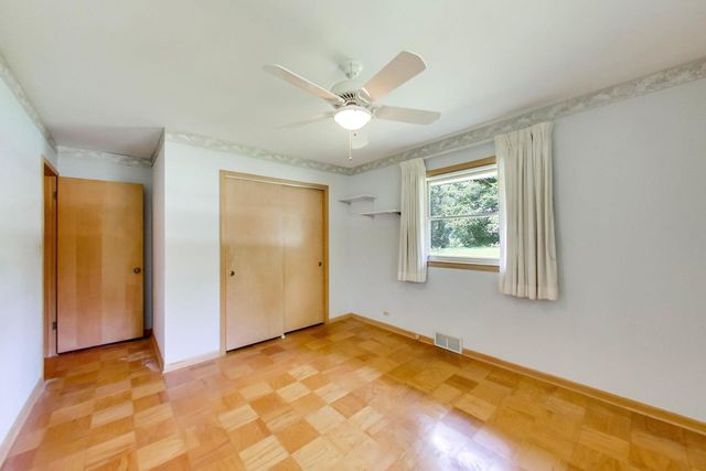 1015 Sherwood Drive, Prospect Heights, IL 60070