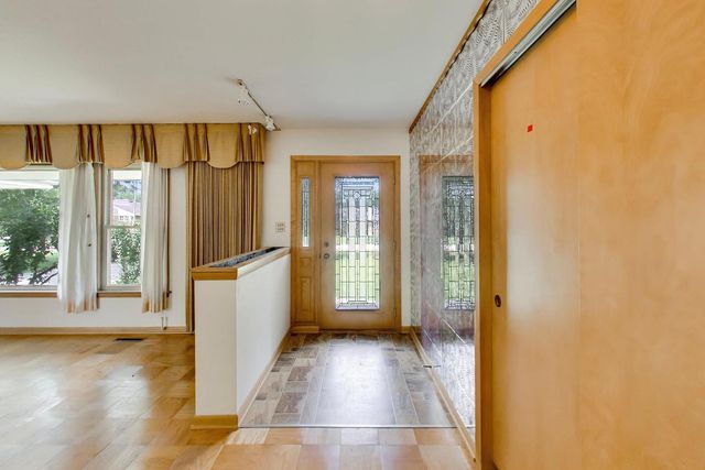1015 Sherwood Drive, Prospect Heights, IL 60070