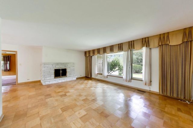 1015 Sherwood Drive, Prospect Heights, IL 60070