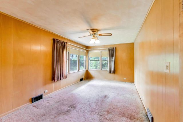 1015 Sherwood Drive, Prospect Heights, IL 60070
