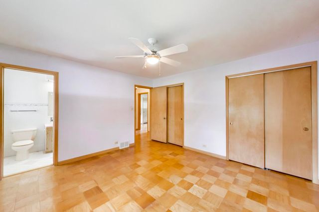 1015 Sherwood Drive, Prospect Heights, IL 60070