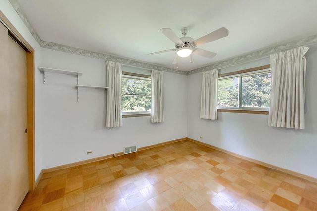 1015 Sherwood Drive, Prospect Heights, IL 60070