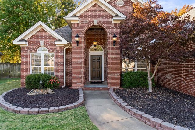 131 Hidden Valley Loop, Maumelle, AR 72113