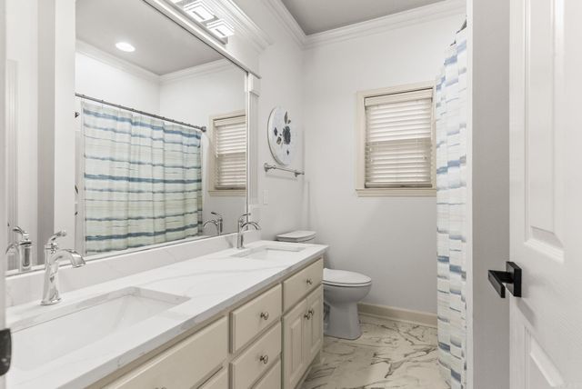 131 Hidden Valley Loop, Maumelle, AR 72113