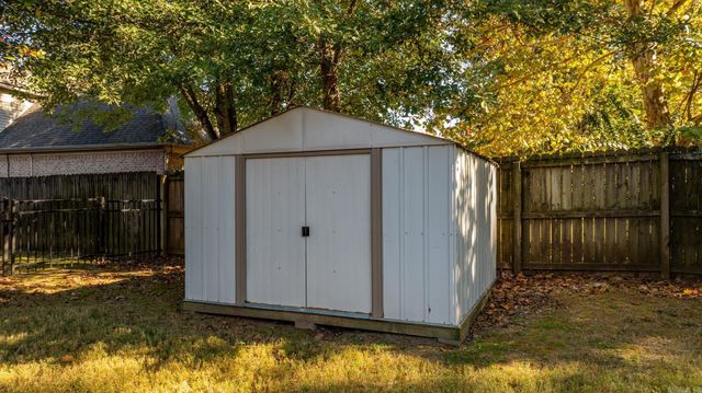 131 Hidden Valley Loop, Maumelle, AR 72113