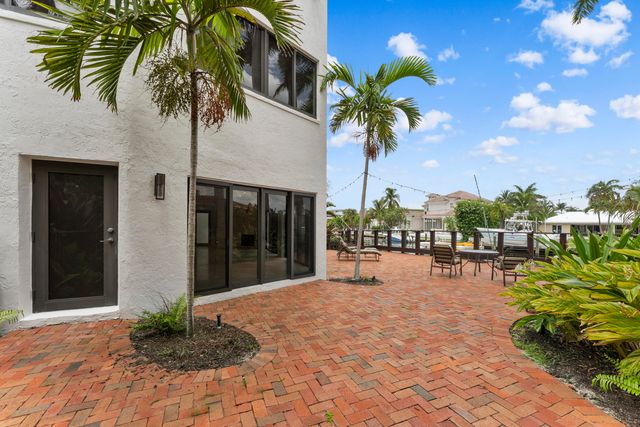 1121 Bel Air Drive 4, Highland Beach, FL 33487
