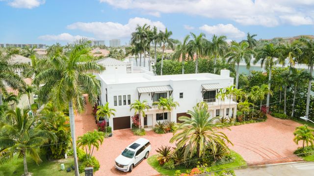1121 Bel Air Drive 4, Highland Beach, FL 33487