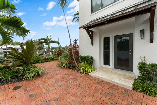 1121 Bel Air Drive 4, Highland Beach, FL 33487