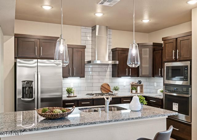 1802 Kelsey Davis Avenue, El Paso, TX 79928