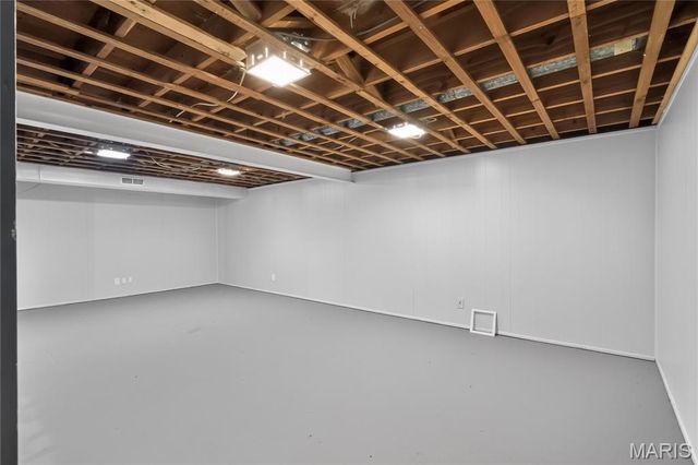 2245 Saint Catherine Street, Florissant, MO 63033