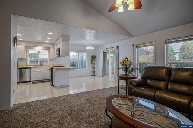 959 Stonebridge Av NE, Keizer, OR 97303