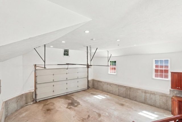 8 Emery St, Peabody, MA 01960
