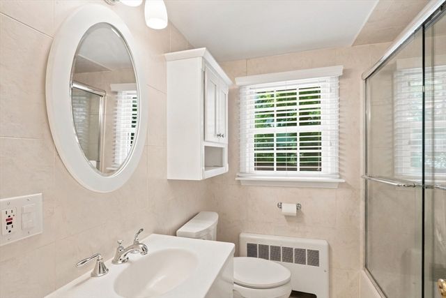8 Emery St, Peabody, MA 01960