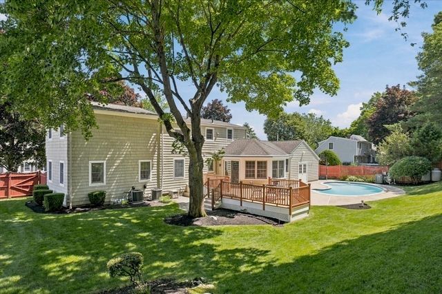 8 Emery St, Peabody, MA 01960