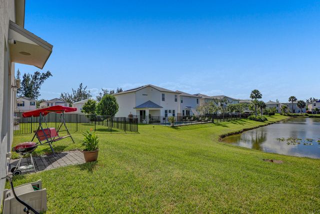1905 Vernon Street Top Floor, Lake Worth Beach, FL 33460