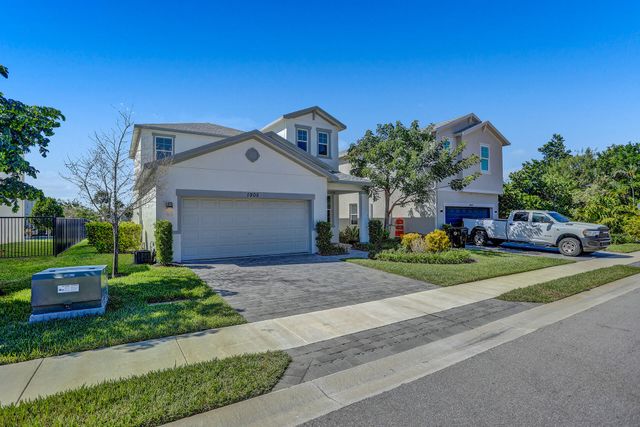 1905 Vernon Street Top Floor, Lake Worth Beach, FL 33460