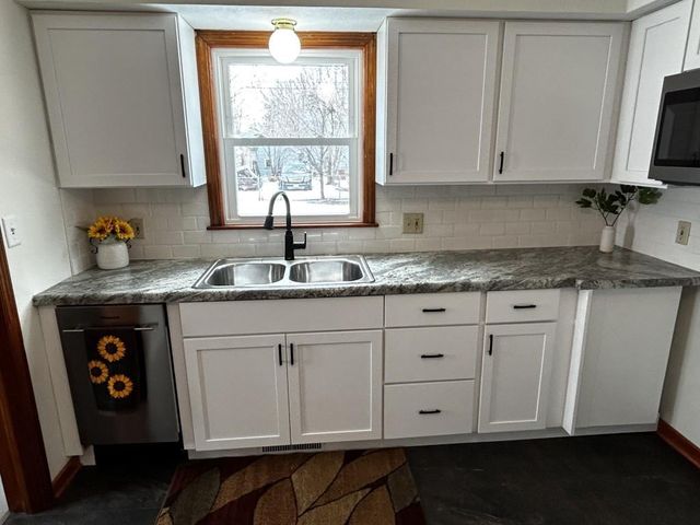 922 S 10TH AVENUE, Wausau, WI 54401