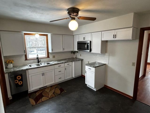 922 S 10TH AVENUE, Wausau, WI 54401