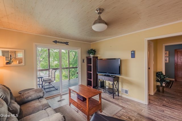 154 Lakeside Drive, Mayfield, NY 12117