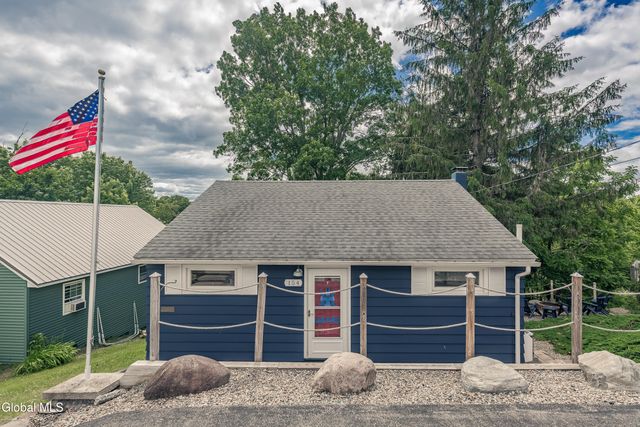 154 Lakeside Drive, Mayfield, NY 12117