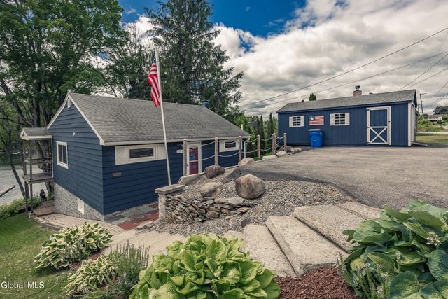 154 Lakeside Drive, Mayfield, NY 12117