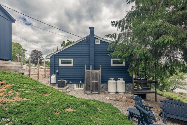 154 Lakeside Drive, Mayfield, NY 12117