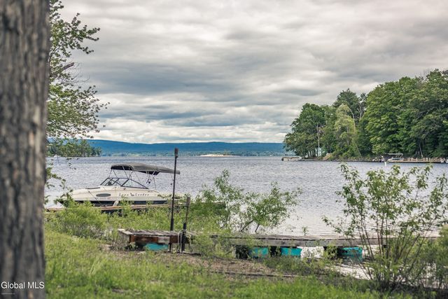 154 Lakeside Drive, Mayfield, NY 12117