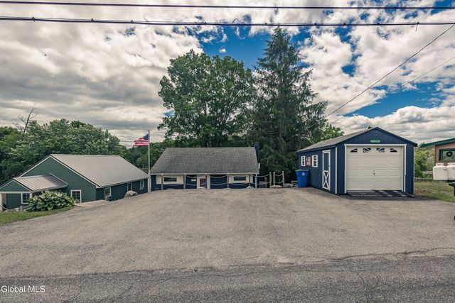 154 Lakeside Drive, Mayfield, NY 12117