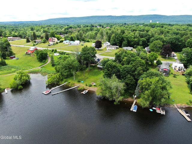154 Lakeside Drive, Mayfield, NY 12117