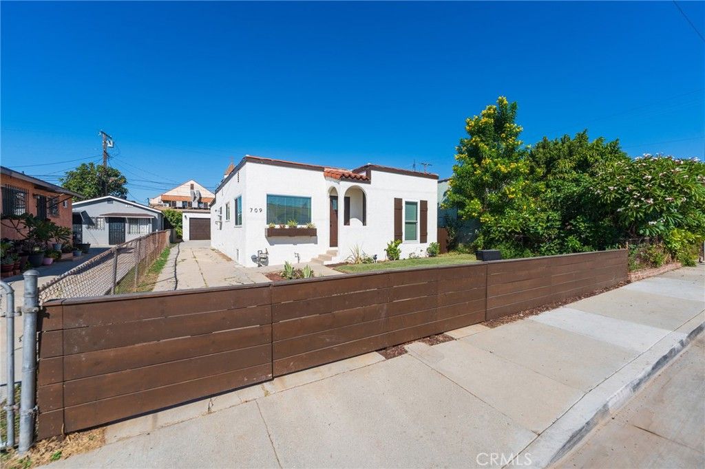 709 Fraser Avenue, Los Angeles, CA 90022 — photo 2