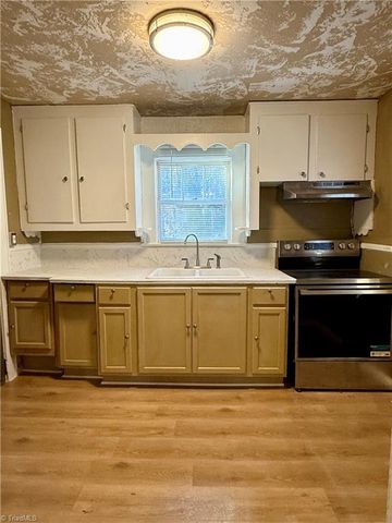 413 Greenwood Drive, High Point, NC 27262