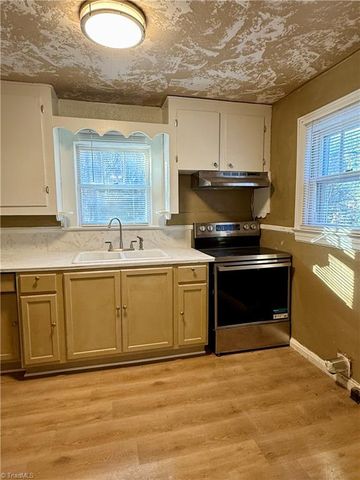 413 Greenwood Drive, High Point, NC 27262