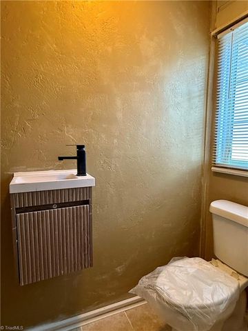 413 Greenwood Drive, High Point, NC 27262