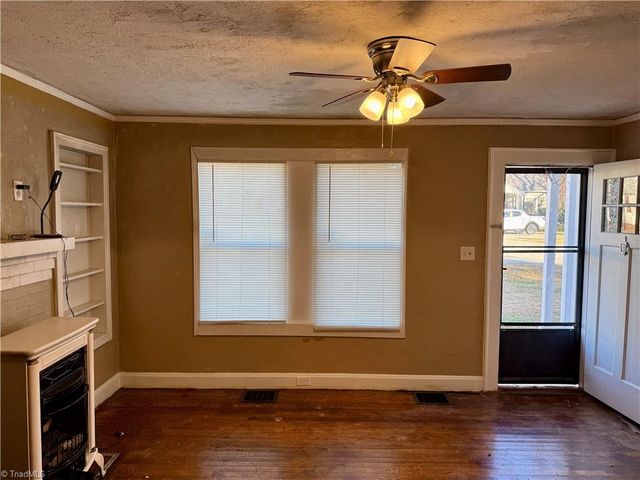 413 Greenwood Drive, High Point, NC 27262