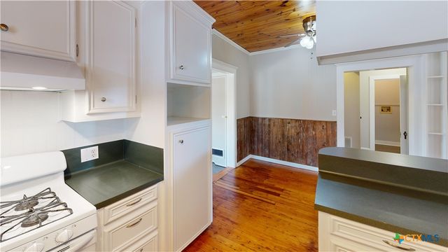 859 Refugio Highway, Victoria, TX 77905