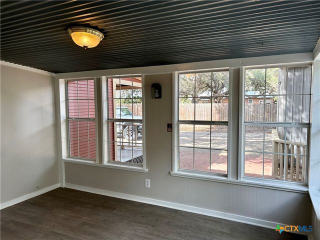 859 Refugio Highway, Victoria, TX 77905