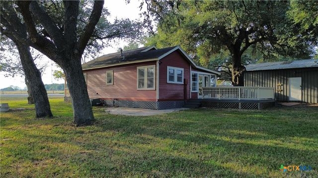 859 Refugio Highway, Victoria, TX 77905
