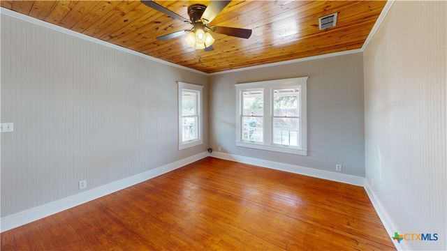 859 Refugio Highway, Victoria, TX 77905