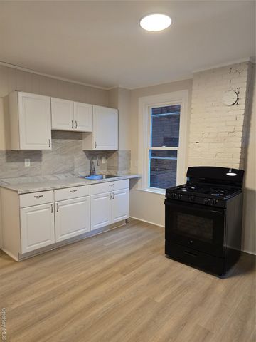 185 Mill Street, Poughkeepsie, NY 12601