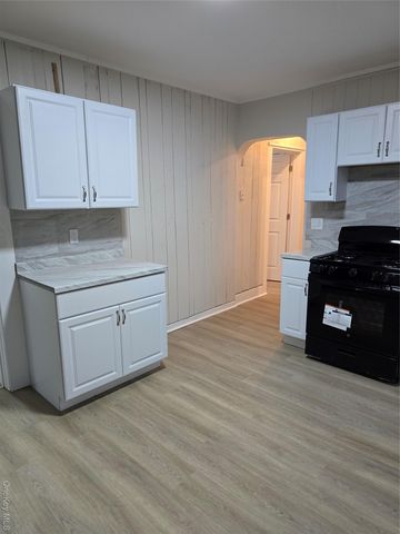 185 Mill Street, Poughkeepsie, NY 12601