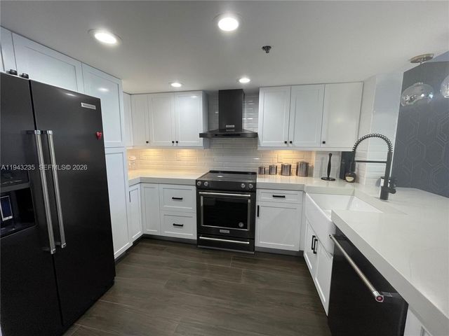 2555 Collins Ave 1409, Miami Beach, FL 33140