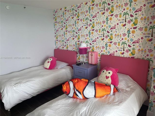 2555 Collins Ave 1409, Miami Beach, FL 33140