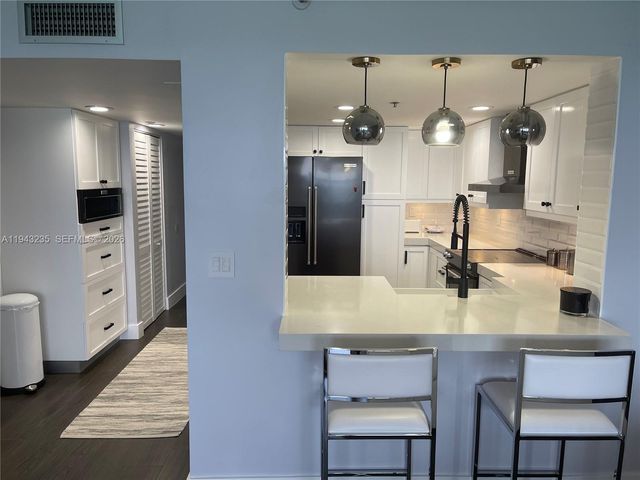 2555 Collins Ave 1409, Miami Beach, FL 33140