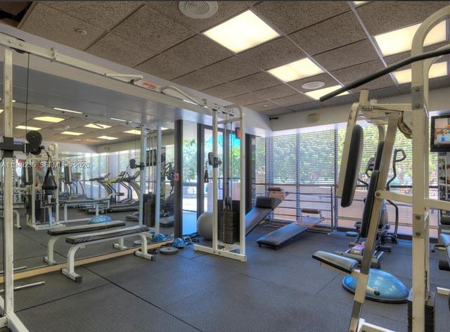 2555 Collins Ave 1409, Miami Beach, FL 33140