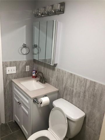 422 Smithfield Avenue 1, Pawtucket, RI 02860
