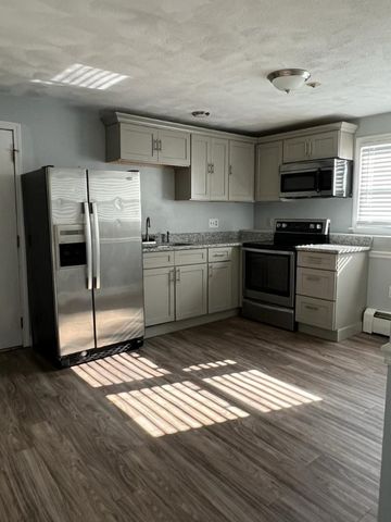 422 Smithfield Avenue 1, Pawtucket, RI 02860
